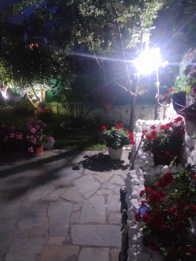 ホテル Sofis Garden カヴァラ エクステリア 写真
